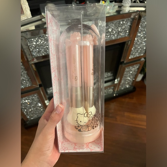 Impressions Hello Kitty Brush Set 6Pcs - Picture 4 of 5